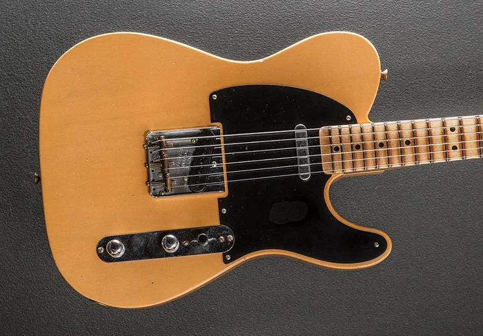 1952 Journeyman Relic Telecaster – Nocaster Blonde