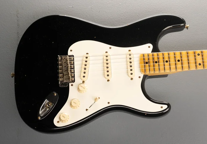 1957 Journeyman Relic Stratocaster – Black