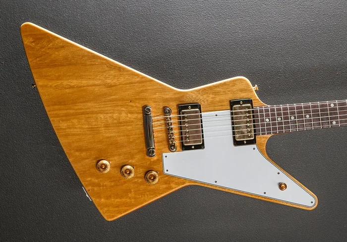 1958 Korina Explorer Reissue (White Pickguard) – Natural