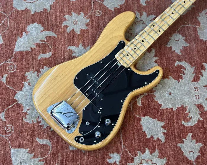 1976 Fender Precision Bass (Natural) – Modded w/ OHSC (4.42kg)