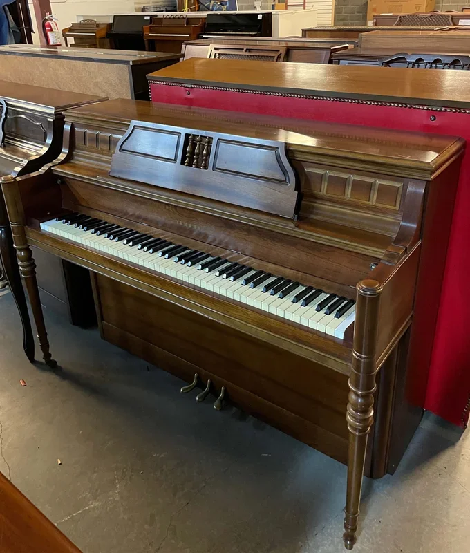 1977 Yamaha 42.5″ M206 Console Piano | Walnut Satin | SN: U113112 | Used