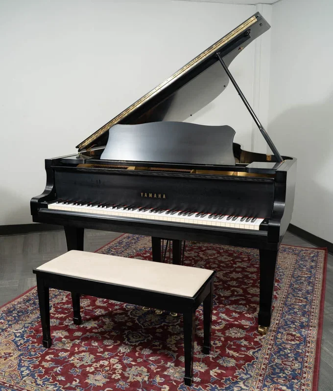 1982 Yamaha 6’7″ C5 Conservatory Grand Piano | Polished Ebony