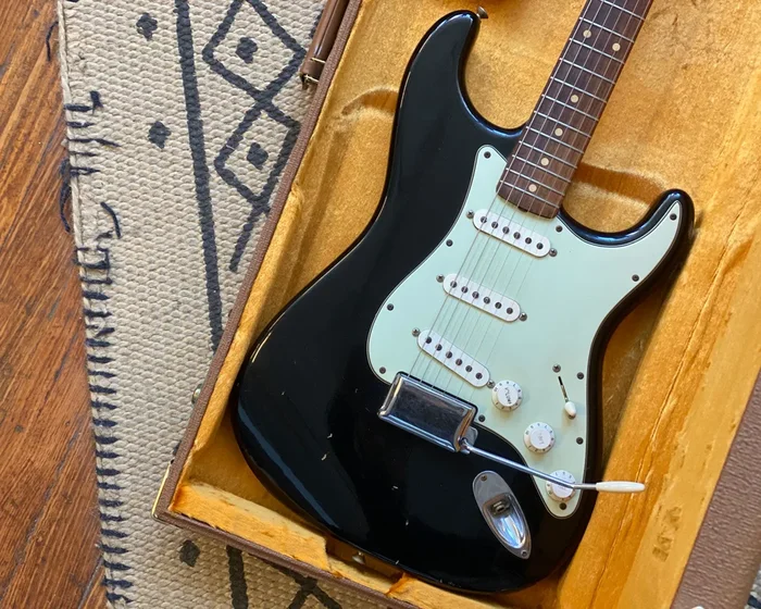 ’04 Fender Custom Shop 1960 Stratocaster Relic – Black w/ OHSC – 3.3kg! ?