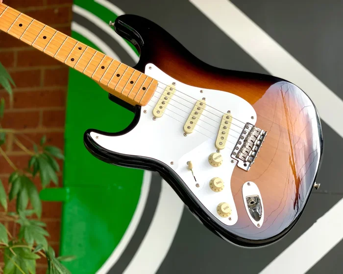 ’09 Fender American Vintage Reissue ’57 Stratocaster – AVRI Left Handed