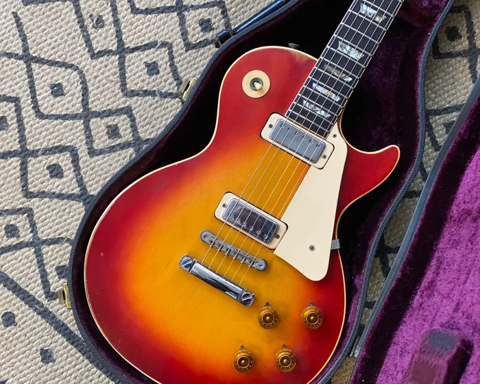 ’73 Gibson Les Paul Deluxe w/ OHSC – 9.19 lbs – Wide Nut!
