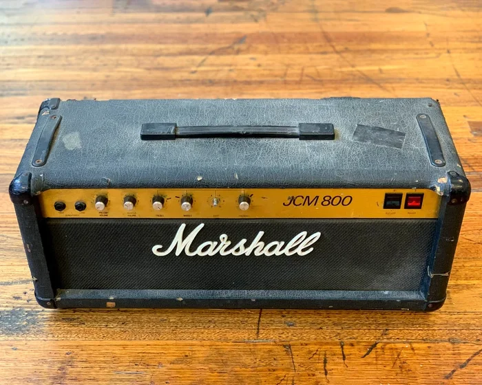 ’84 Marshall JCM 800 4104 – Combo Mod ??