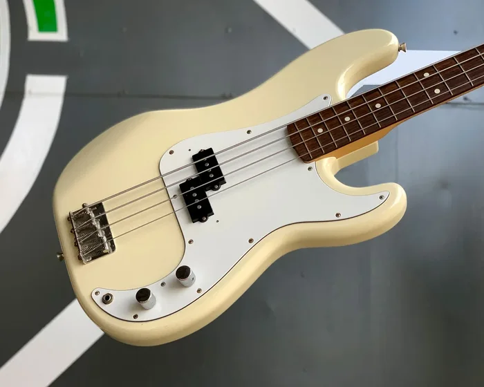 ’93 Fender Precision Bass PB-35