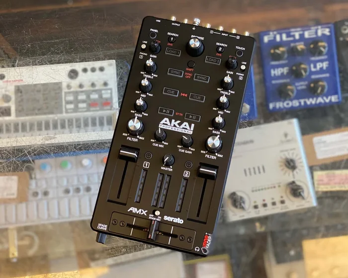 AKAI Pro AMX – Serato DJ Hardware