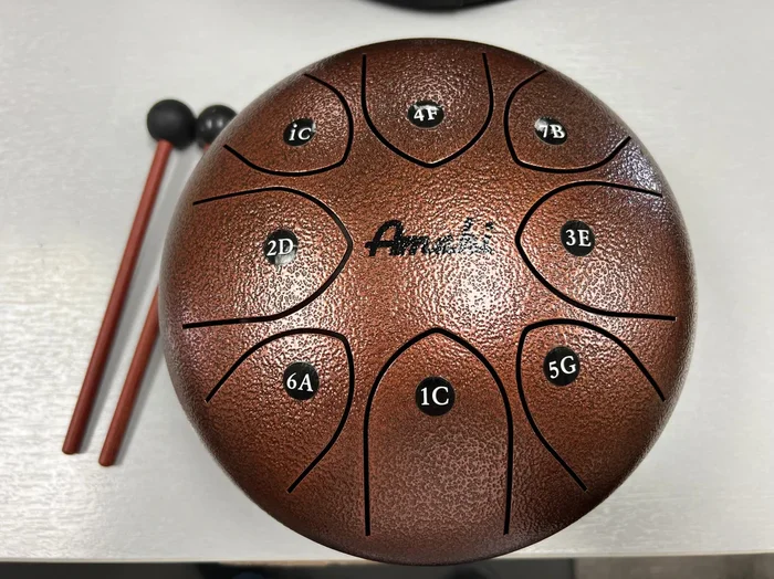Amahi 8″ Bronze Steel Tongue Drum w/Bag and Mallets – Key of C