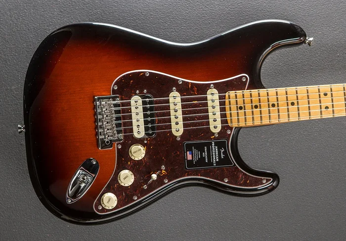American Professional II Stratocaster HSS – 3 Color Sunburst w/Maple