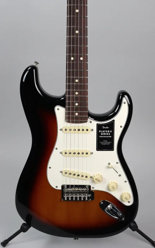 Amp Bundle Fender Player II Stratocaster 3-Tone Sunburst + Fender Mustang LT25 Amplifier
