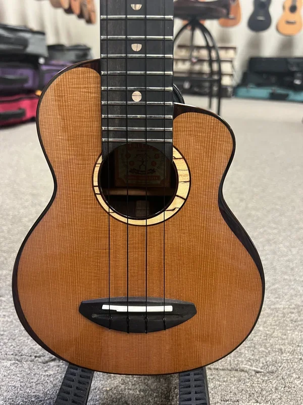 aNueNue US-214 Cedar Bird Soprano Ukulele w/Case – Solid Cedar/Rosewood