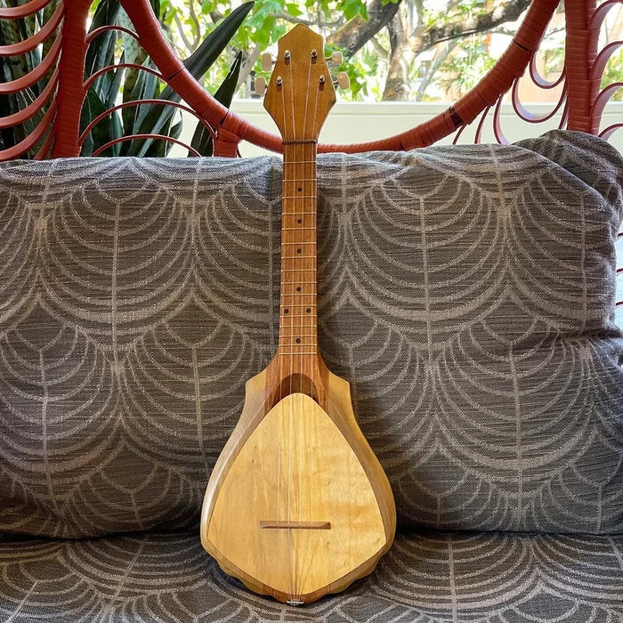 Asonu Tahitian Ukulele 4 String Seashell