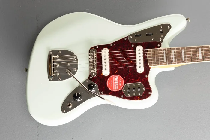 Classic Vibe 70’s Jaguar – Surf Green