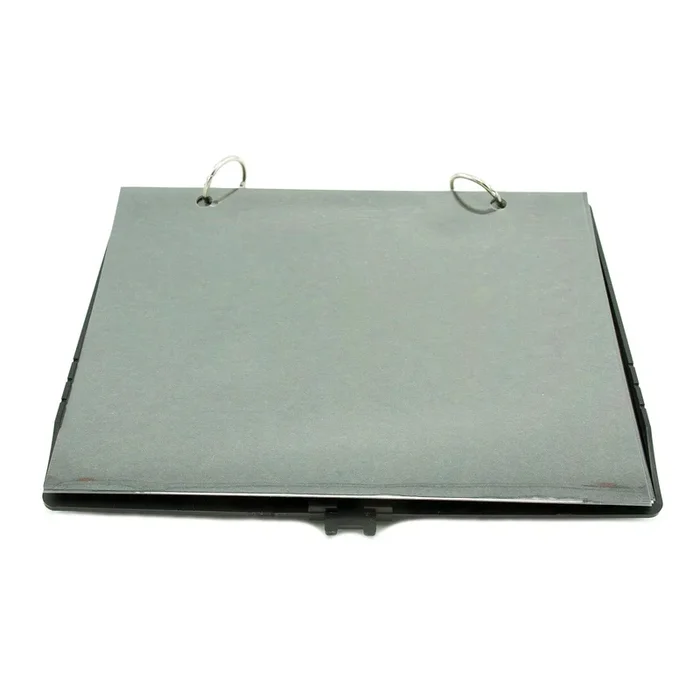 Conn-Selmer Plasti-Folio – 8 Window