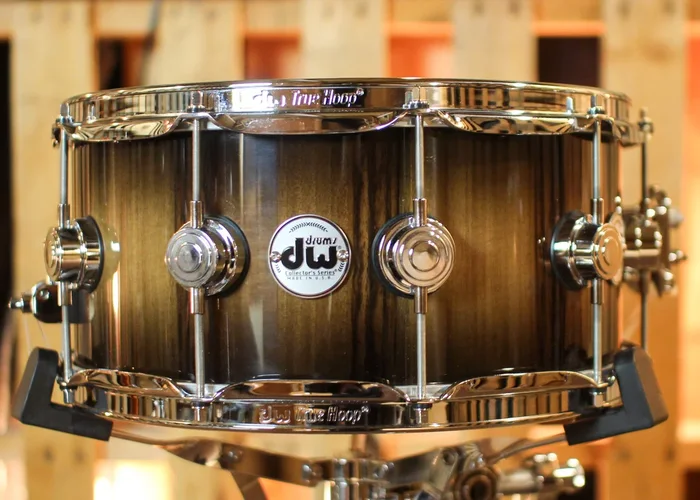 DW 6.5×14 Collector’s Maple VLT Candy Black Burst over European Walnut Snare Drum – SO#1358656