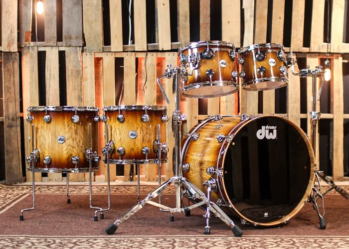 DW Collector’s Maple 333 Burnt Toast Burst over Vertical Olive Ash Drum Set – 22,10,12,14,16 – SO#1362406