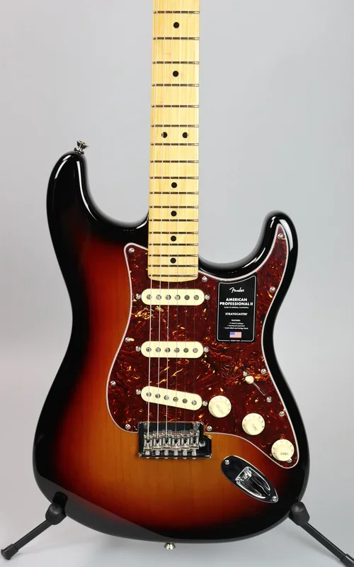 Fender American Professional II Stratocaster MN 3-Color Sunburst