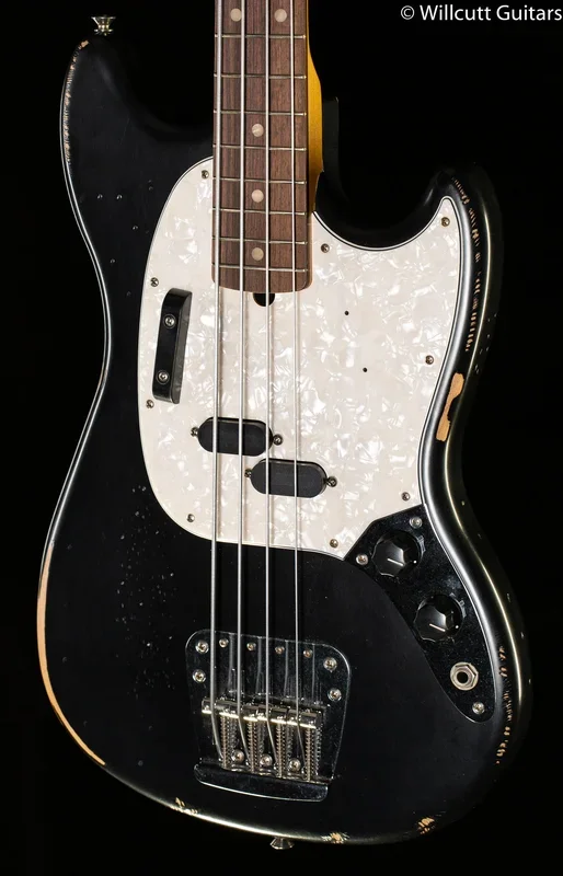 Fender JMJ Road Worn Mustang Bass Black (130)