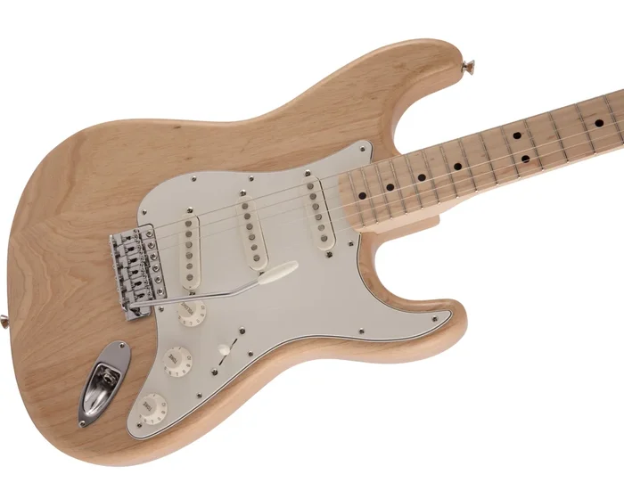 Fender Made in Japan Traditional ’70s Stratocaster – Natural