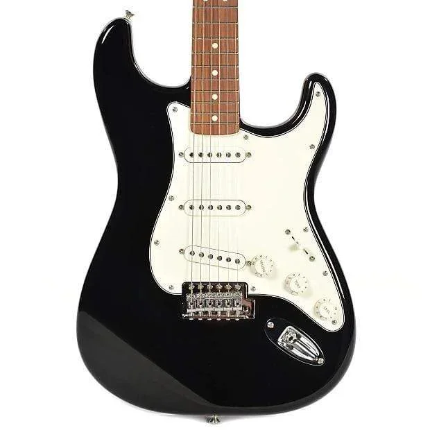 Fender Standard Stratocaster PF Black