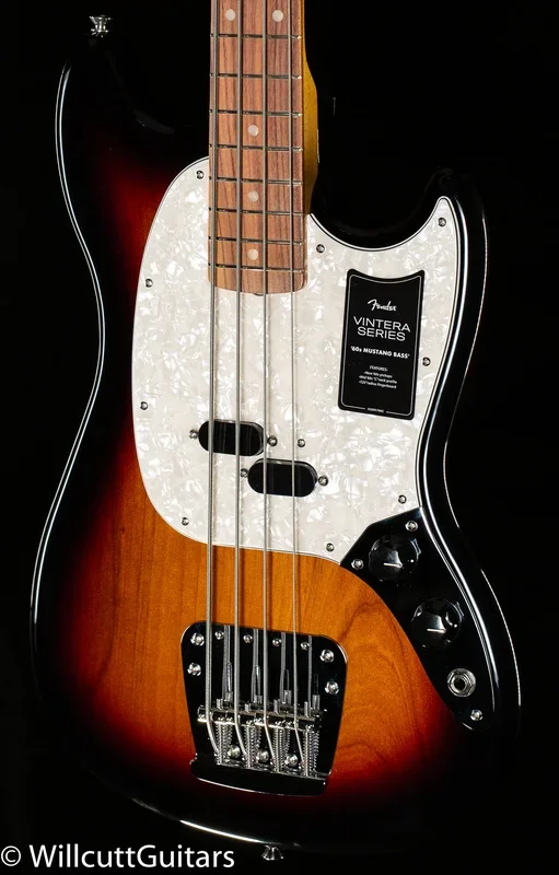 Fender Vintera ’60s Mustang Bass Pau Ferro Fingerboard 3-Color Sunburst (733)