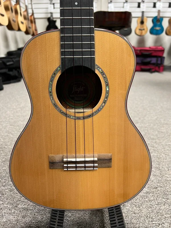 Flight Diana TE Soundwave Electric Tenor Ukulele w/Case – Solid Cedar/Walnut