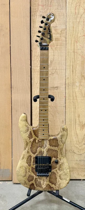 Jackson Strat – Snakeskin