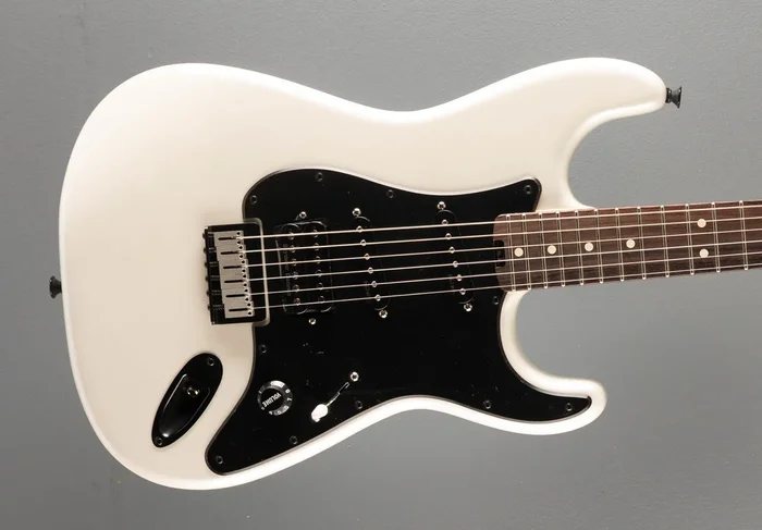 Jake E Lee Signature Pro-Mod So-Cal Style 1 HSS HT RW – Pearl White