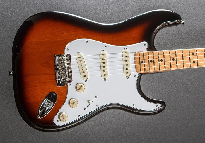 Jimi Hendrix Stratocaster – 3 Color Sunburst