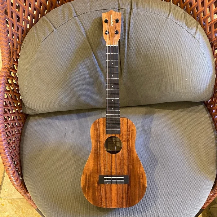 Kamaka HB-2 Concert Ukulele Bell Shape