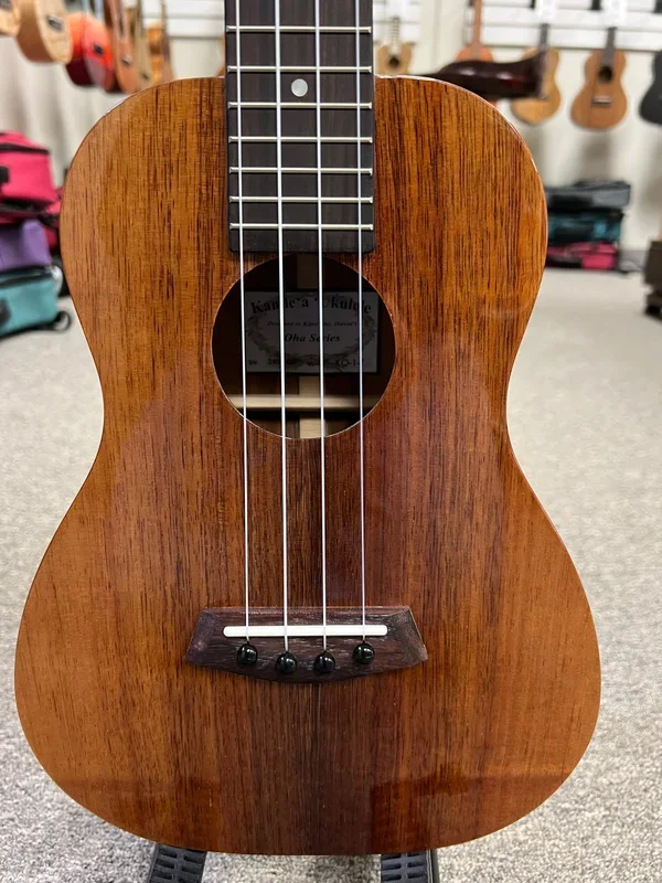 Kanile’a KO-1-T Oha Koa Tenor Ukulele w/Case