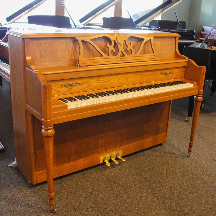 Kawai 45″ 606SPO Console Piano w bench | Light Oak