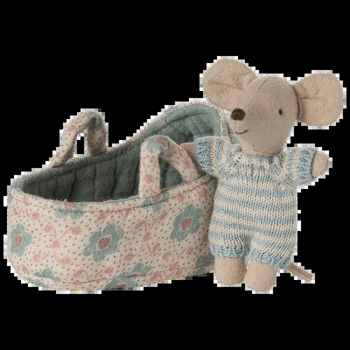 Maileg baby mouse in carry cot – blue