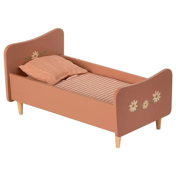 Maileg miniature wooden bed – rose