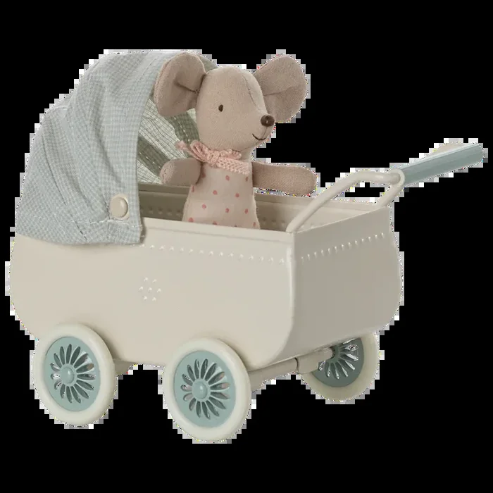 Maileg pram with baby mouse – mint
