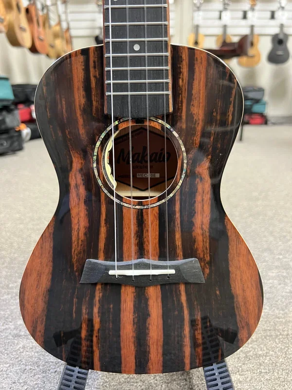 Makaio MEC-10E Electric Ebony Concert Ukulele w/Case