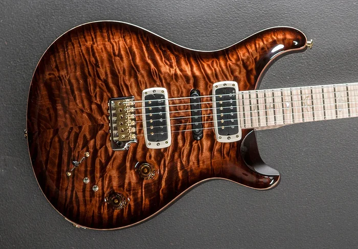 Modern Eagle V Wood Library Limited – Copperhead Burst w/Ash