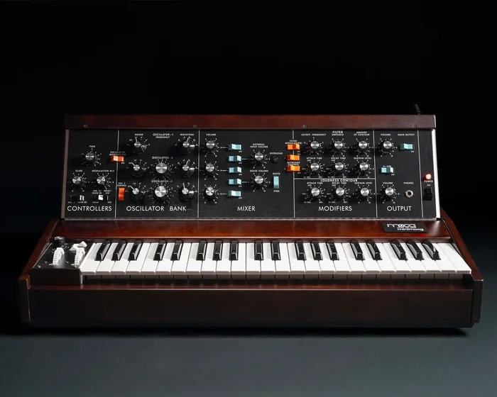 Moog Minimoog Model D 2022