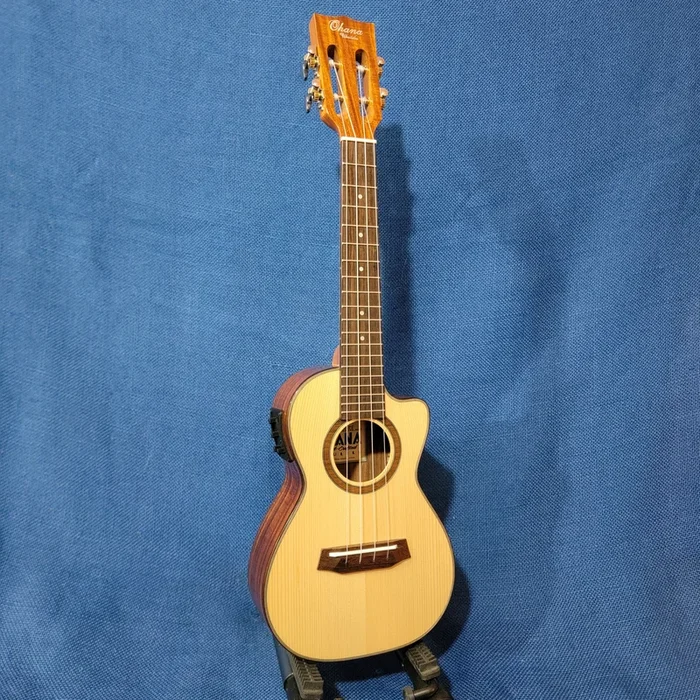 Ohana Concert CK-250GCE All Solid Spruce / Acacia A/E Slotted Headstock Ukulele p365