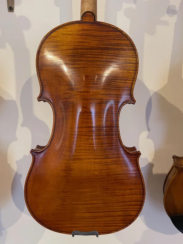 Pre-Owned Maestro Violin – one-piece back