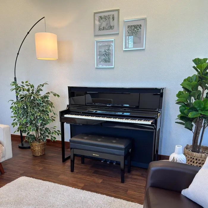 Roland LX-6 Digital Piano with Bench – Polished Ebony