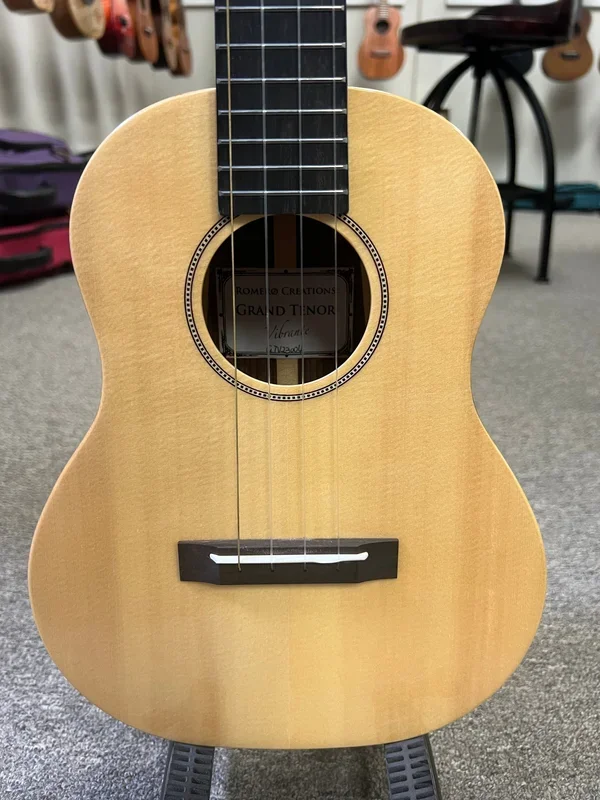 Romero Creations Solid Spruce/Pau Ferro Vibrante Grand Tenor Ukulele w/Case – GT-V-SP