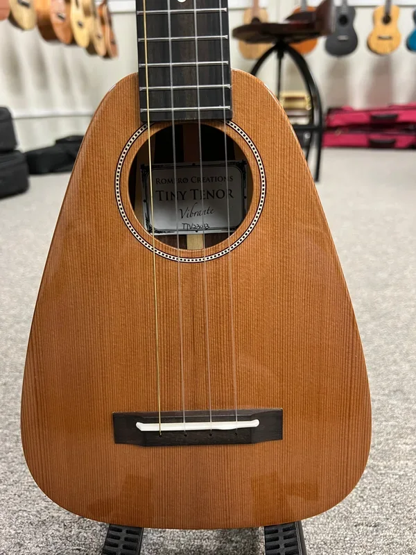 Romero Creations Tiny Tenor Vibrante Solid Cedar/Pau Ferro Ukulele w/Case – RC-TT-V-CP #1