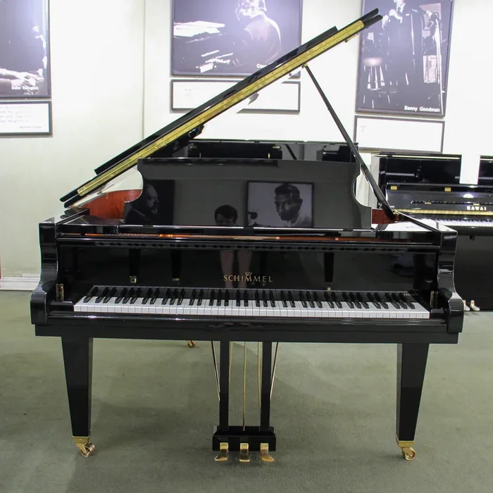 Schimmel 6’2″ Polished Ebony Grand Piano