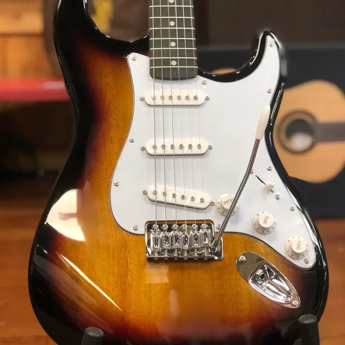 Stadium Standard Series Stratocaster-style Electric Guitar, Sunburst