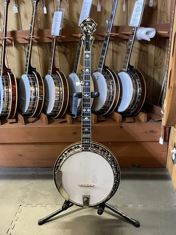 Stelling Virginian c. 2006 5-String Resonator Banjo (Autographed) w/Cradle Stand – USED