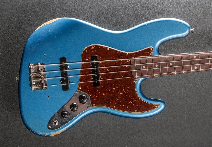 Used 1964 Relic Jazz Bass ’23