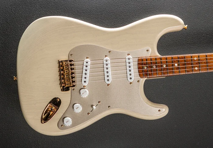 Used Limited Edition 1954 Roasted Closet Classic Strat ’24