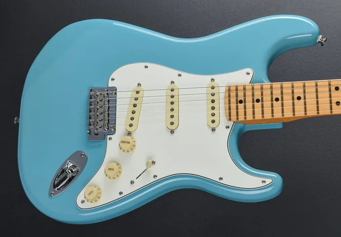 USED Player II Stratocaster ’24